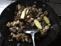 芳香四溢的红烧牛肉做法图解8)