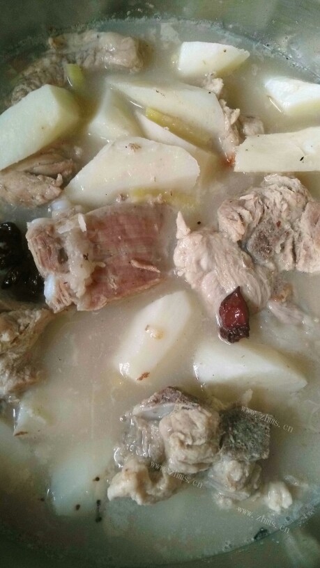 色香味俱全的山药炖排骨