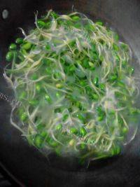 家常菜凉拌绿豆芽做法图解2)