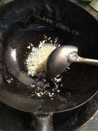 家常菜荷兰豆炒腊肉做法图解3)