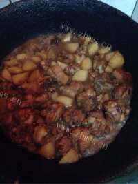 家常菜土豆烧鸡块做法图解6)