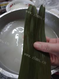 美味的红豆蜜枣粽子做法图解5)