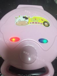 自制巧克力小蛋糕做法图解7)