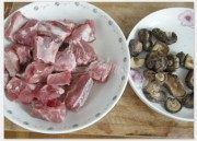 清淡的香菇排骨做法图解1)