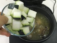 好喝的冬瓜薏米棒骨汤的做法图解七