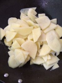 家常菜清炒土豆片做法图解3)