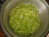 芹菜肉水饺做法图解3)