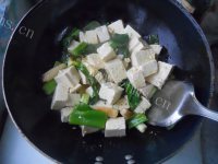 平凡的家常葱烧豆腐做法图解5)