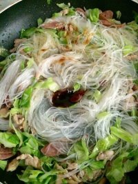 口感极佳的炒米粉做法图解8)