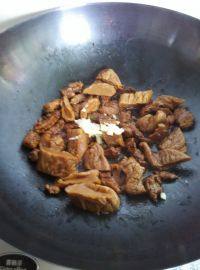 色味俱全的萝卜干炒肉