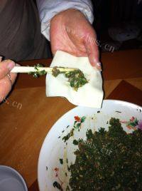 自己做的荠菜鲜肉馄饨做法图解2)