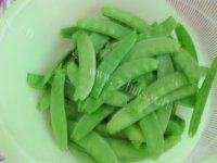 「DIY美食」清炒荷兰豆做法图解1)