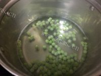 鲜香的海鲜豌豆意面粥做法图解2)