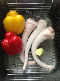 美味的红烧猪尾做法图解1)