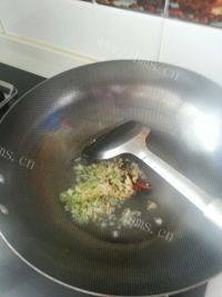 口感饱满的辣炒海螺丝做法图解8)