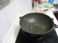 居家蒜苔炒牛肉做法图解4)