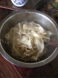 美味西北大盘鸡做法图解11)