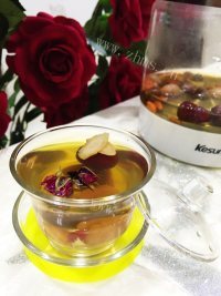 色香味浓的西洋参玫瑰花茶做法图解6)