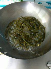 家常菜清炒海带丝做法图解9)