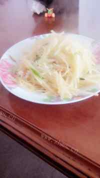 家常菜蒜香土豆丝