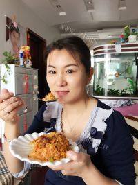 自己做的辣白菜炒饭