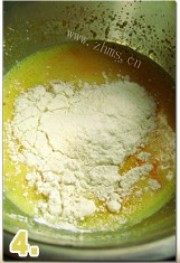 自制南瓜酸奶慕斯蛋糕做法图解4)