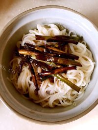 美味的葱油拌面做法图解9)
