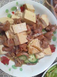 家常菜大肠炖豆腐