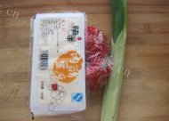 简单版皮蛋豆腐做法图解1)