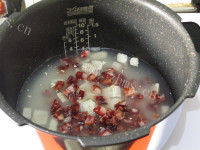 家常腊味香芋饭做法图解5)