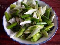家常菜大葱炒肉片做法图解1)