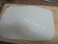 自制奶香小花卷做法图解3)