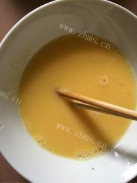 家常菜辣椒煎蛋做法图解1)