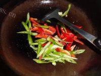 家常菜藜蒿炒腊肉做法图解8)