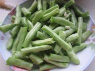 常吃不腻的土豆炖豆角做法图解1)