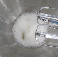 喷香的巧克力蛋糕卷做法图解8)