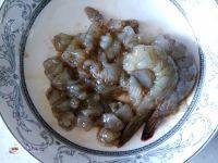 美味的虾仁鸡蛋羹做法图解4)