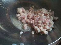 家常菜肉炒平菇做法图解3)