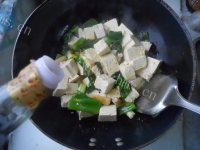 平凡的家常葱烧豆腐的做法图解六
