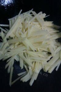 诱人的炒土豆丝做法图解4)