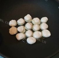 香气浓郁的糖油粑粑做法图解2)