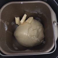 甜甜的松软面包做法图解6)