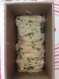 好吃的蒜香乳酪手撕面包做法图解8)