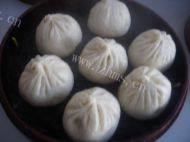 自己做的萝卜肉包