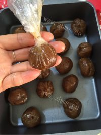 自制枣泥菊花酥做法图解4)