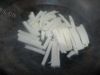 味道不错的青菜豆腐汤做法图解2)