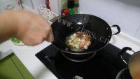 家常菜板栗红烧肉做法图解6)