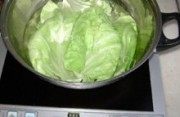 自制双丝包菜卷做法图解3)