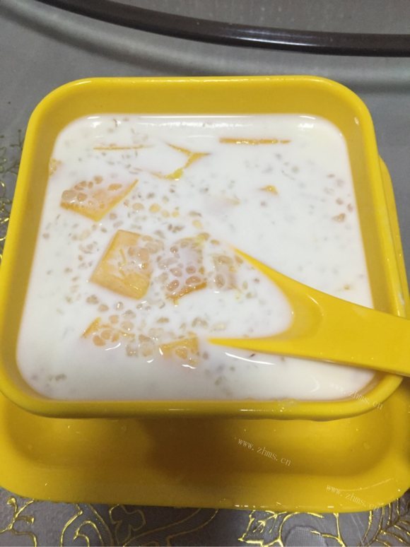 美味营养的芒果西米露