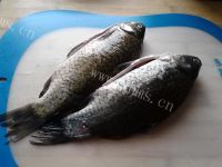 好吃的电饼铛烤鲫鱼做法图解1)